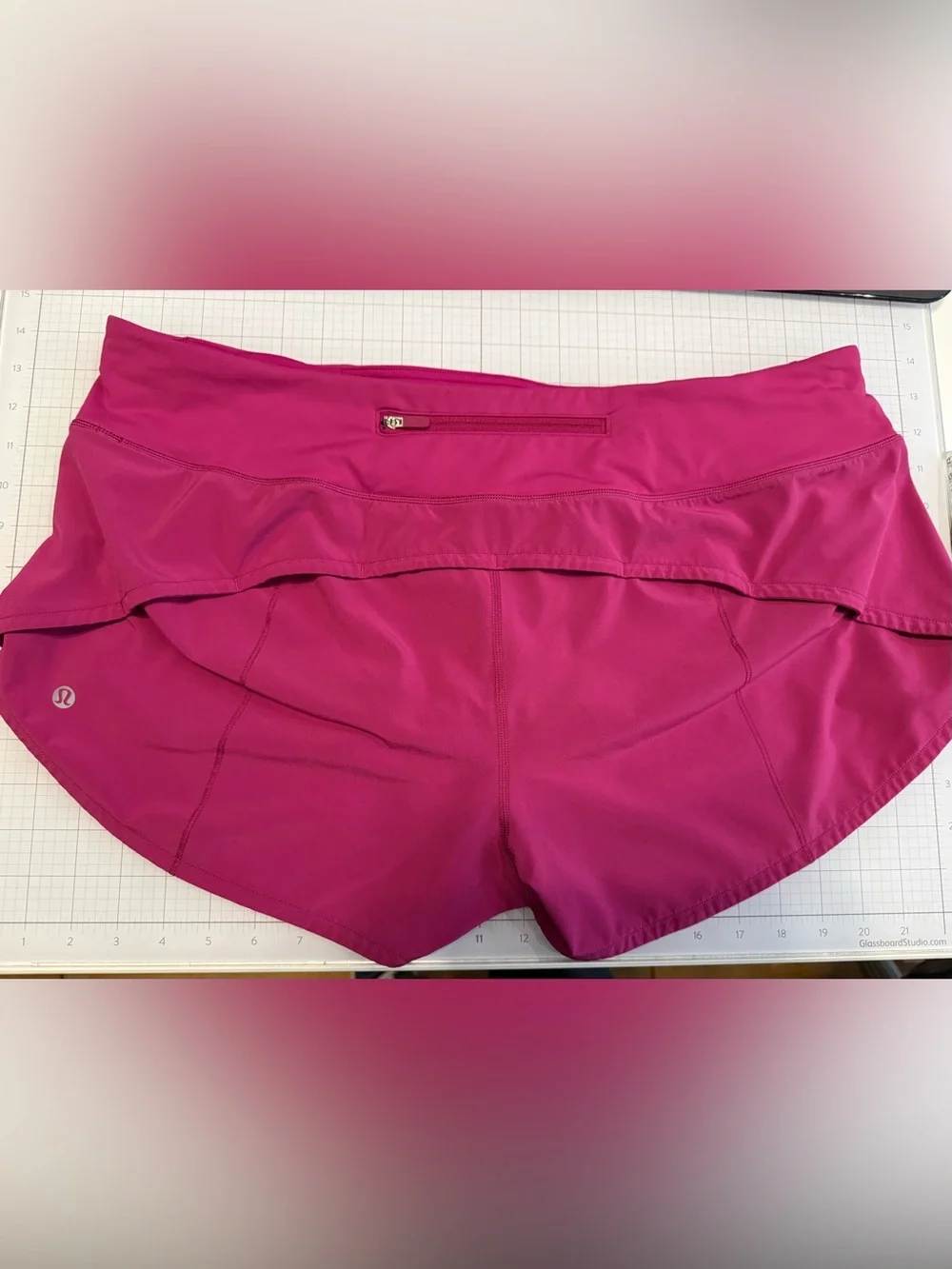 Lululemon Speed Up Shorts - Ripened Rasperry - Picture 4 of 10